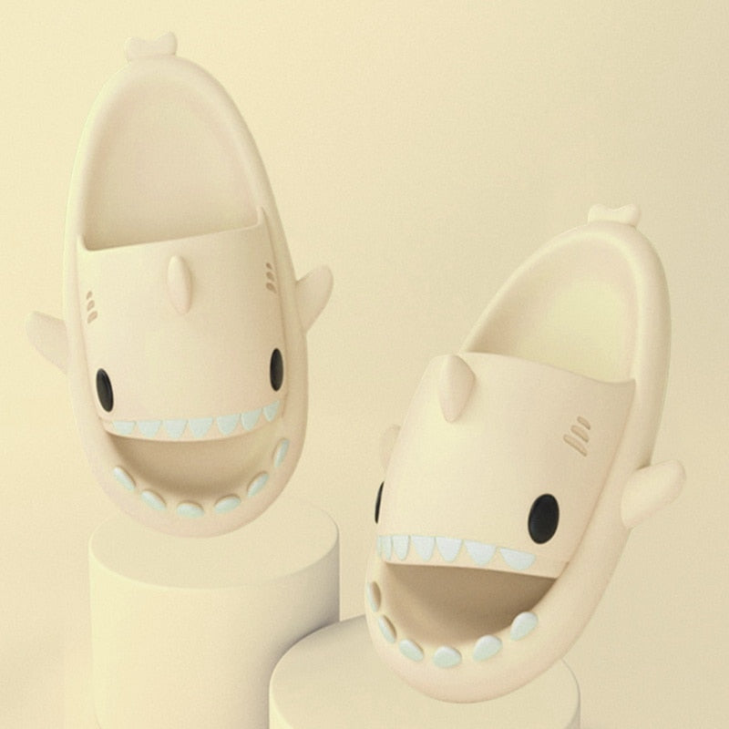 SharkToes™ : Sandales à motif de requin