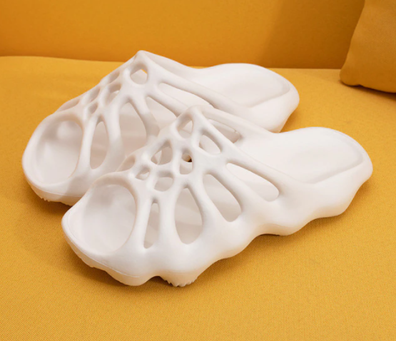 Plateforme découpée Slippers™