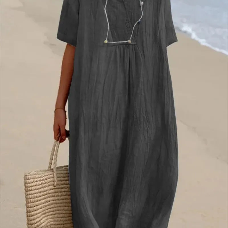 Robe maxi fluide texturée — zoom sur les détails texturés signature