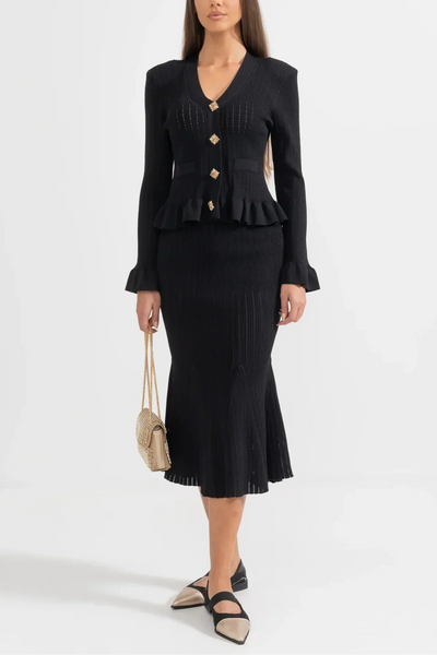 Prudence – Ensemble composé d'une robe midi en maille raffinée et d'un haut boutonné