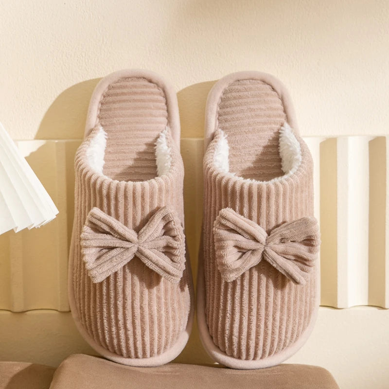 Chaussons Fermés à Nœud Douillet