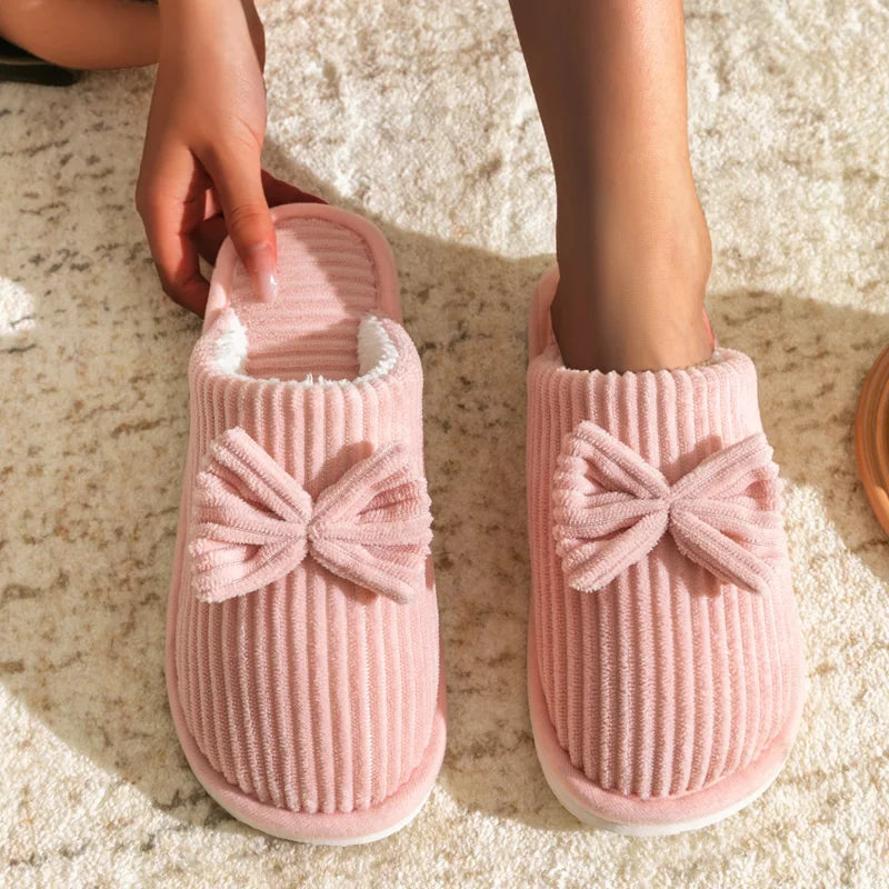 Chaussons Fermés à Nœud Douillet