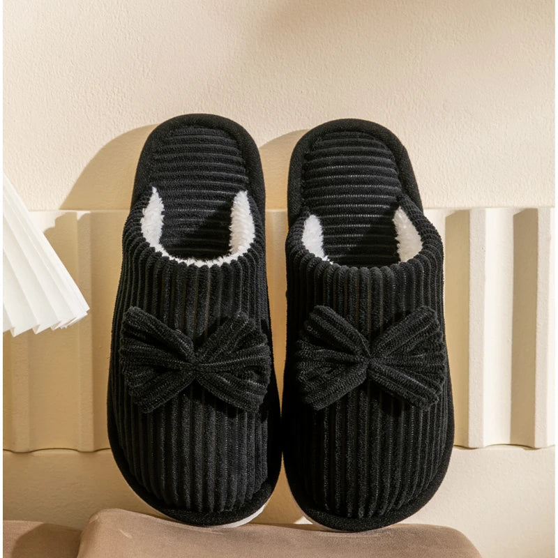 Chaussons Fermés à Nœud Douillet