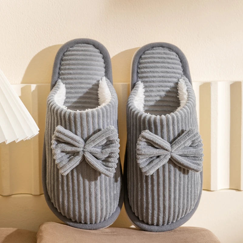 Chaussons Fermés à Nœud Douillet