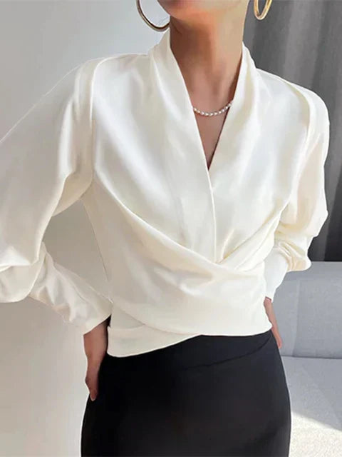 Beatrice | Chemisier en satin à col en V et manches bouffantes pour femmes