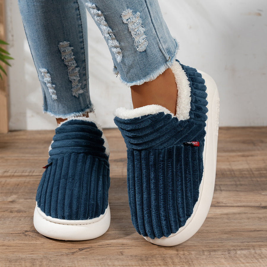 Pantufas Aconchegantes com Sola Grossa