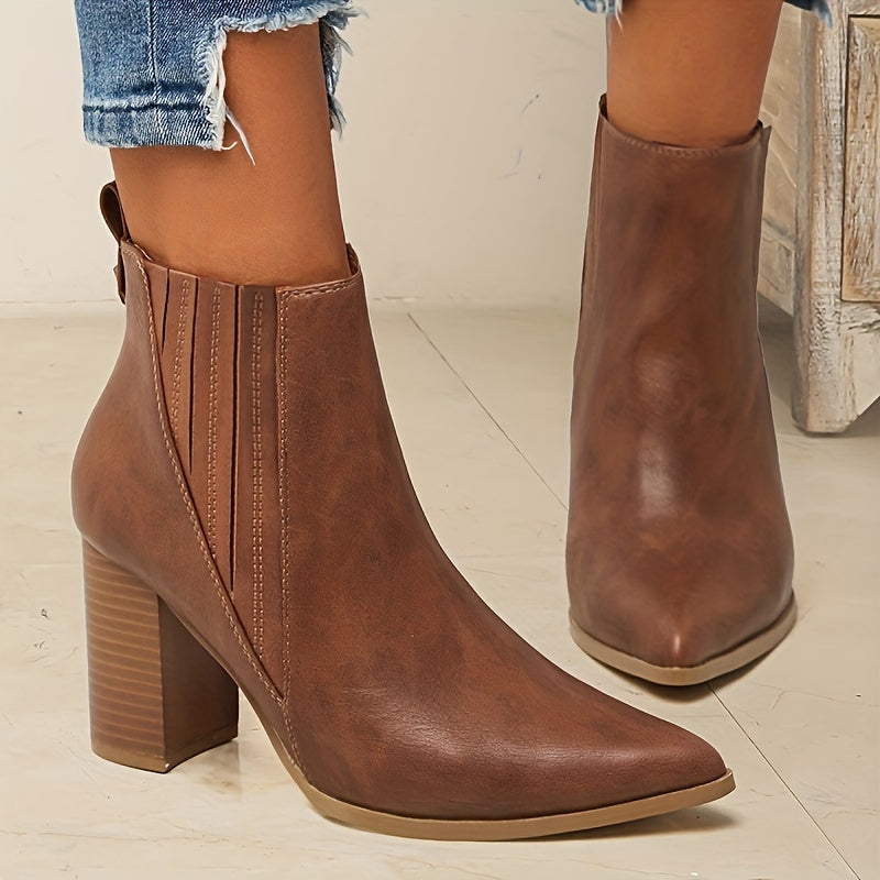 Botins de Bico Pontiagudo e Salto Bloco