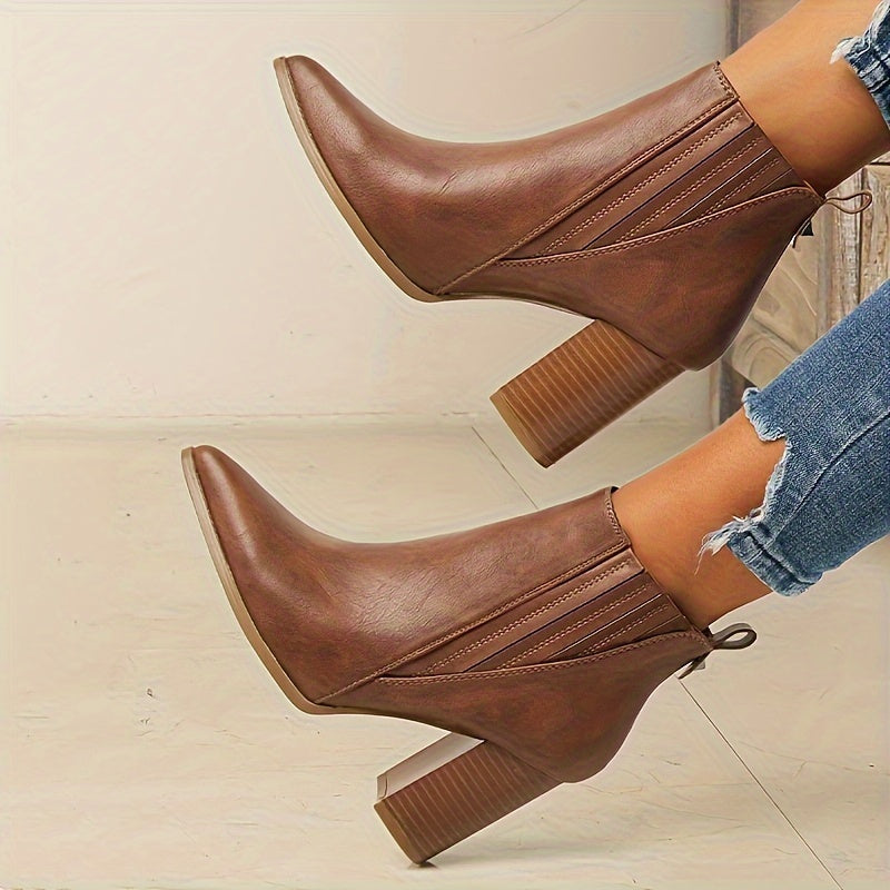 Botins de Bico Pontiagudo e Salto Bloco