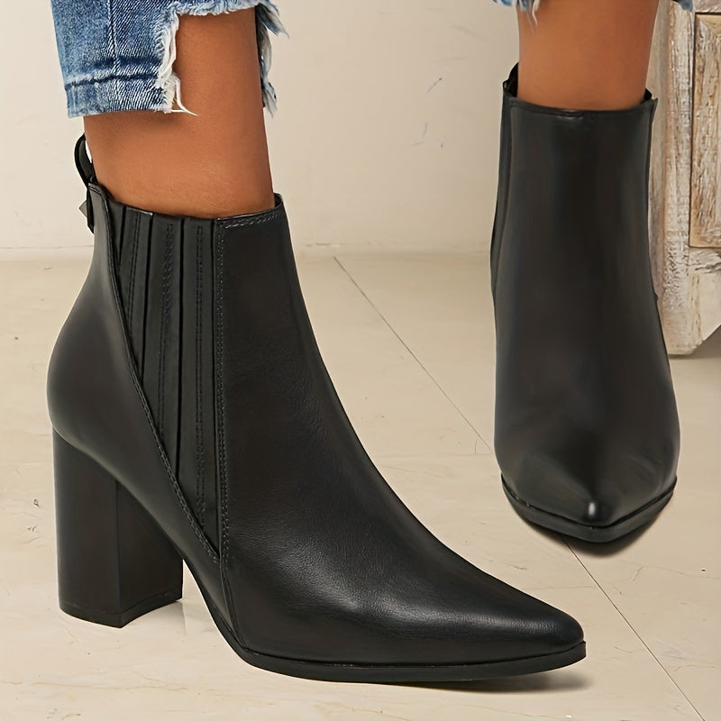 Botins de Bico Pontiagudo e Salto Bloco