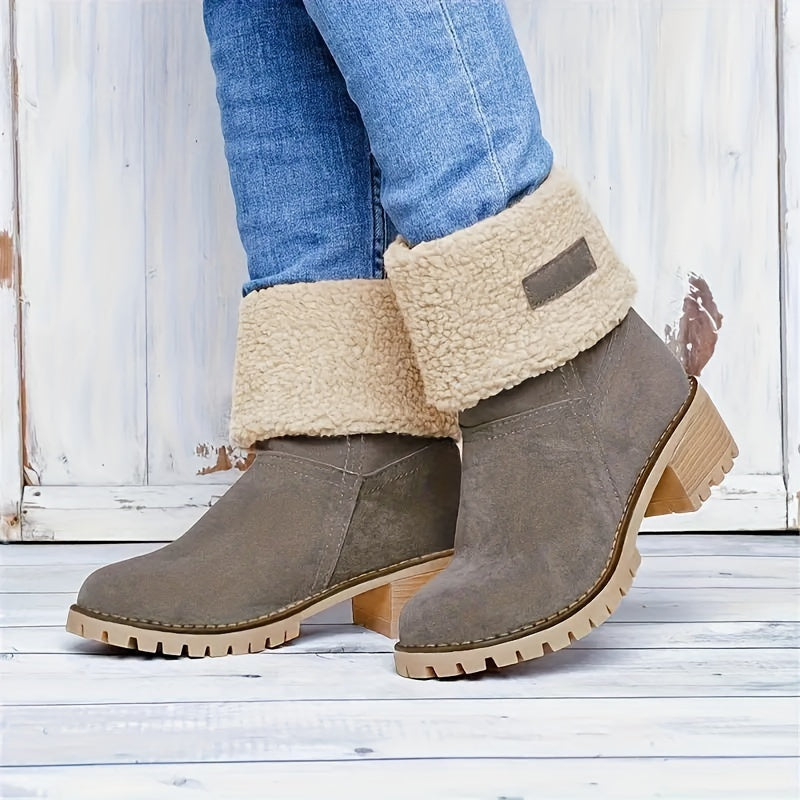 Botins com Revers Acolhedor e Salto de Bloco