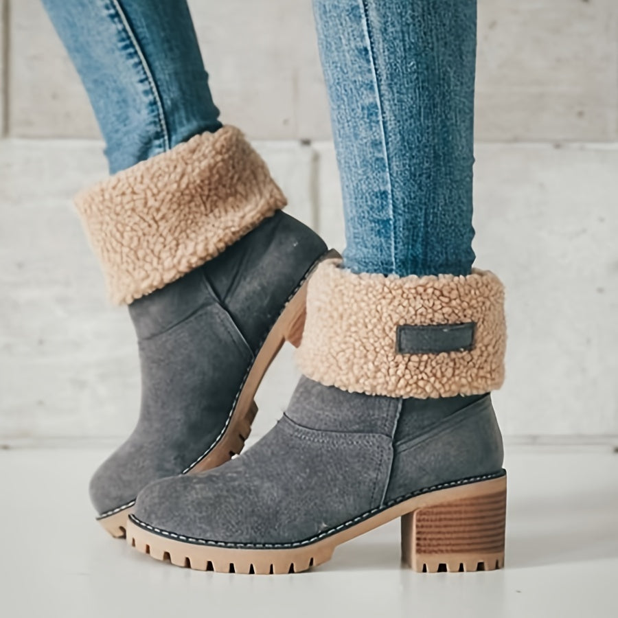 Botins com Revers Acolhedor e Salto de Bloco