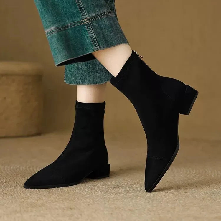 Bottines à Talon Bas et Bout Fin