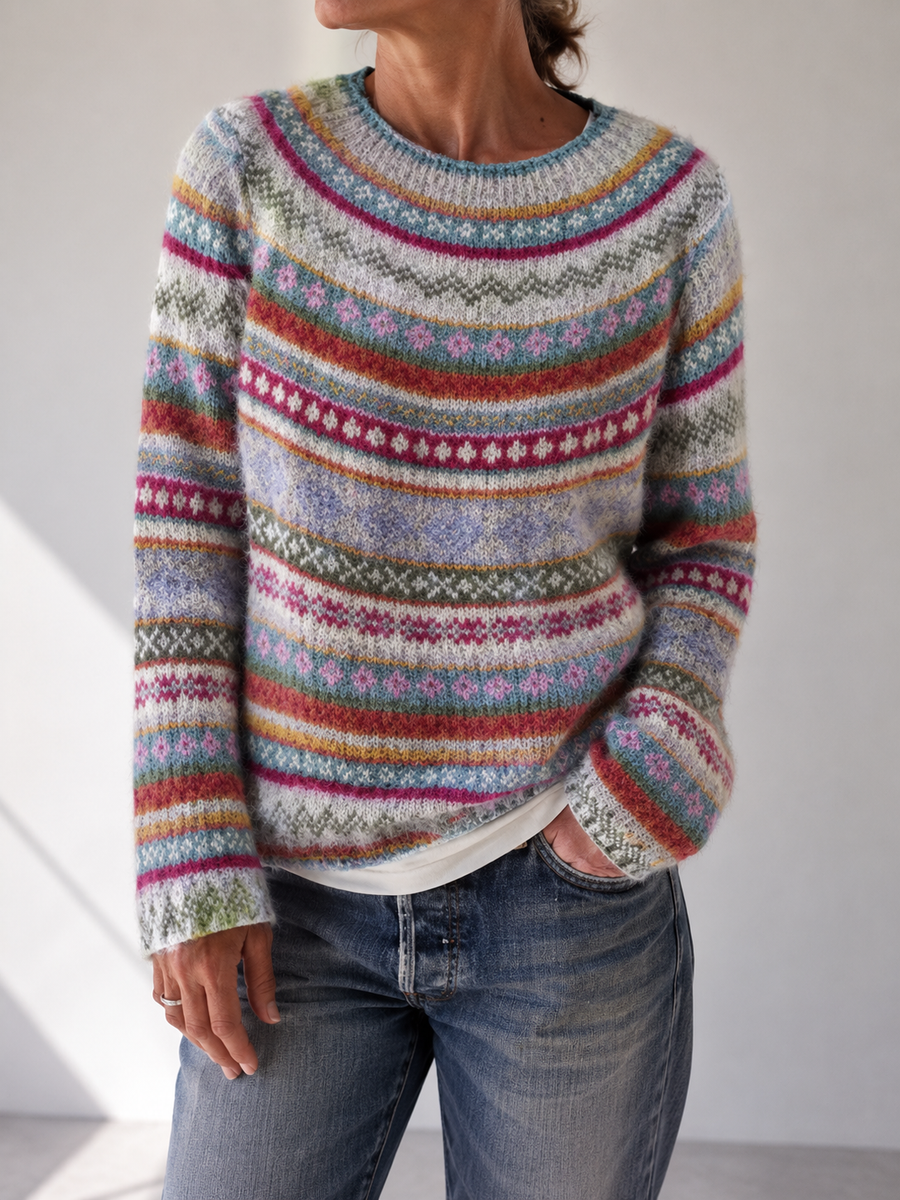 Pull col montant jacquard épaulettes — détail des épaulettes