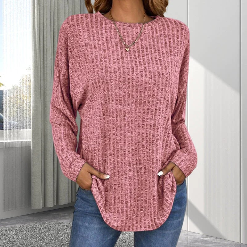 Pull ample col rond — vue complète, allure élégante