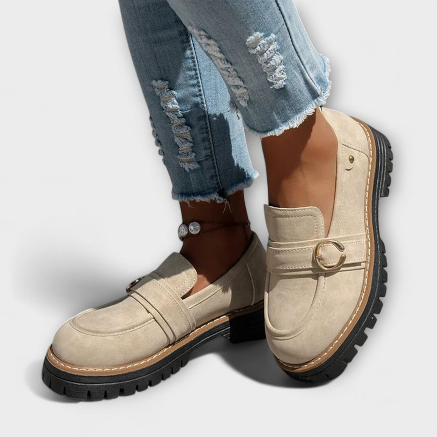 Mocassins Structurés Élégance Intemporelle