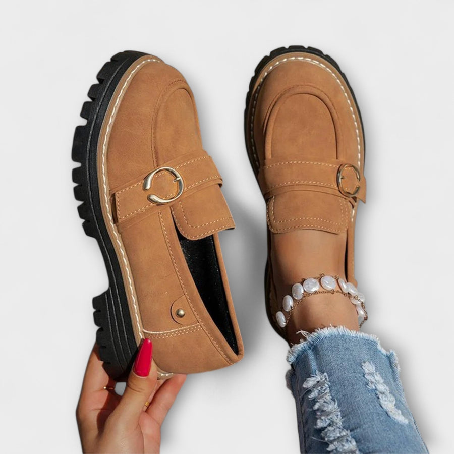 Mocassins Structurés Élégance Intemporelle