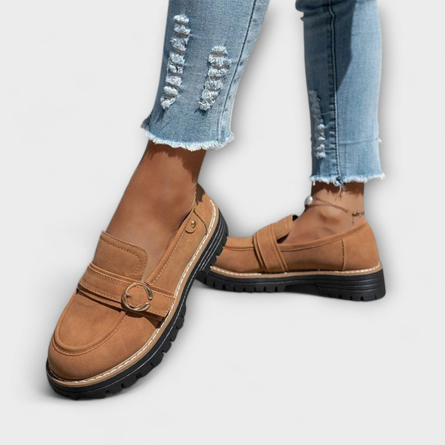 Mocassins Structurés Élégance Intemporelle