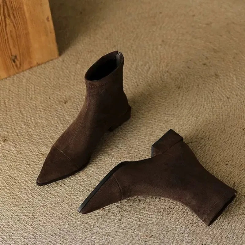 Bottines à Talon Bas et Bout Fin