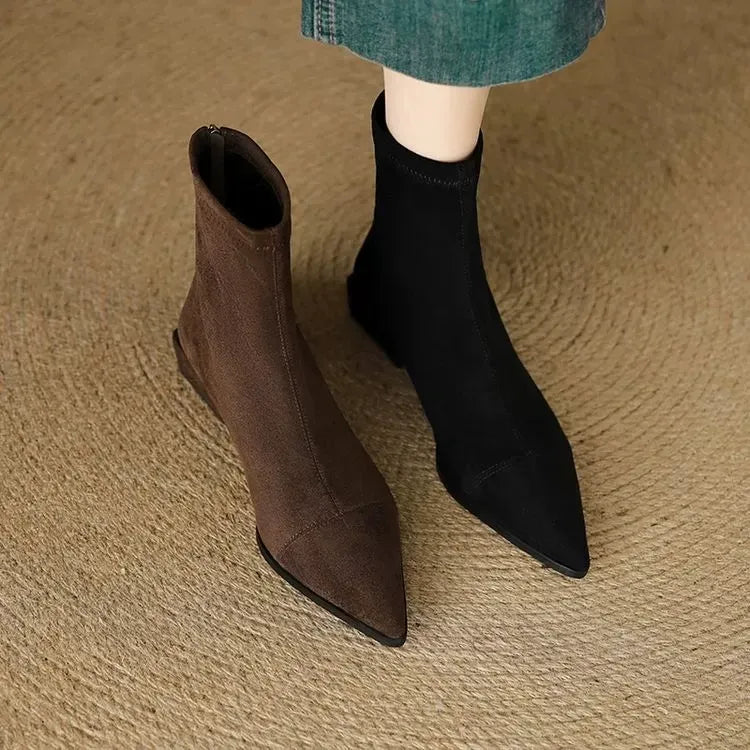 Bottines à Talon Bas et Bout Fin