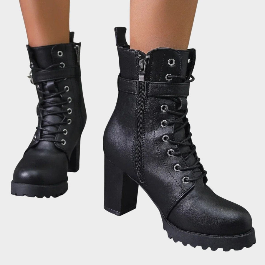 Botas militares com atacadores e fivela lateral