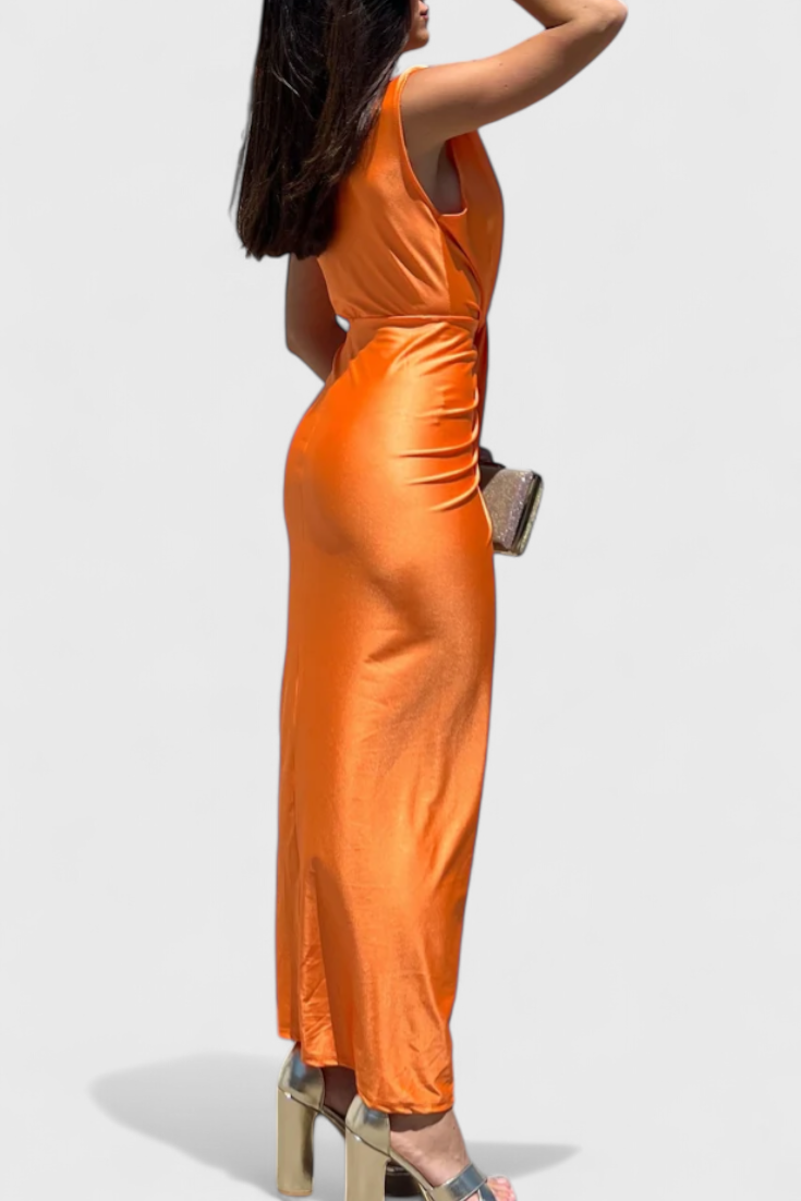 Lakisha Robe midi froncée avec décolleté plongeant