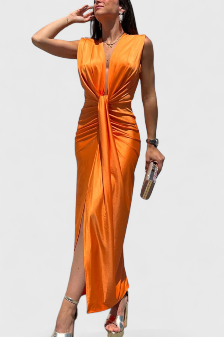 Lakisha Robe midi froncée avec décolleté plongeant