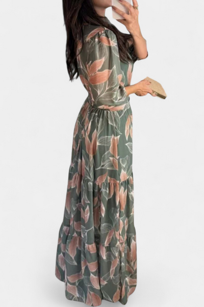 Aísha Robe longue fluide à motif floral et feuilles