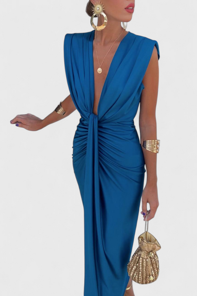 Lakisha Robe midi froncée avec décolleté plongeant