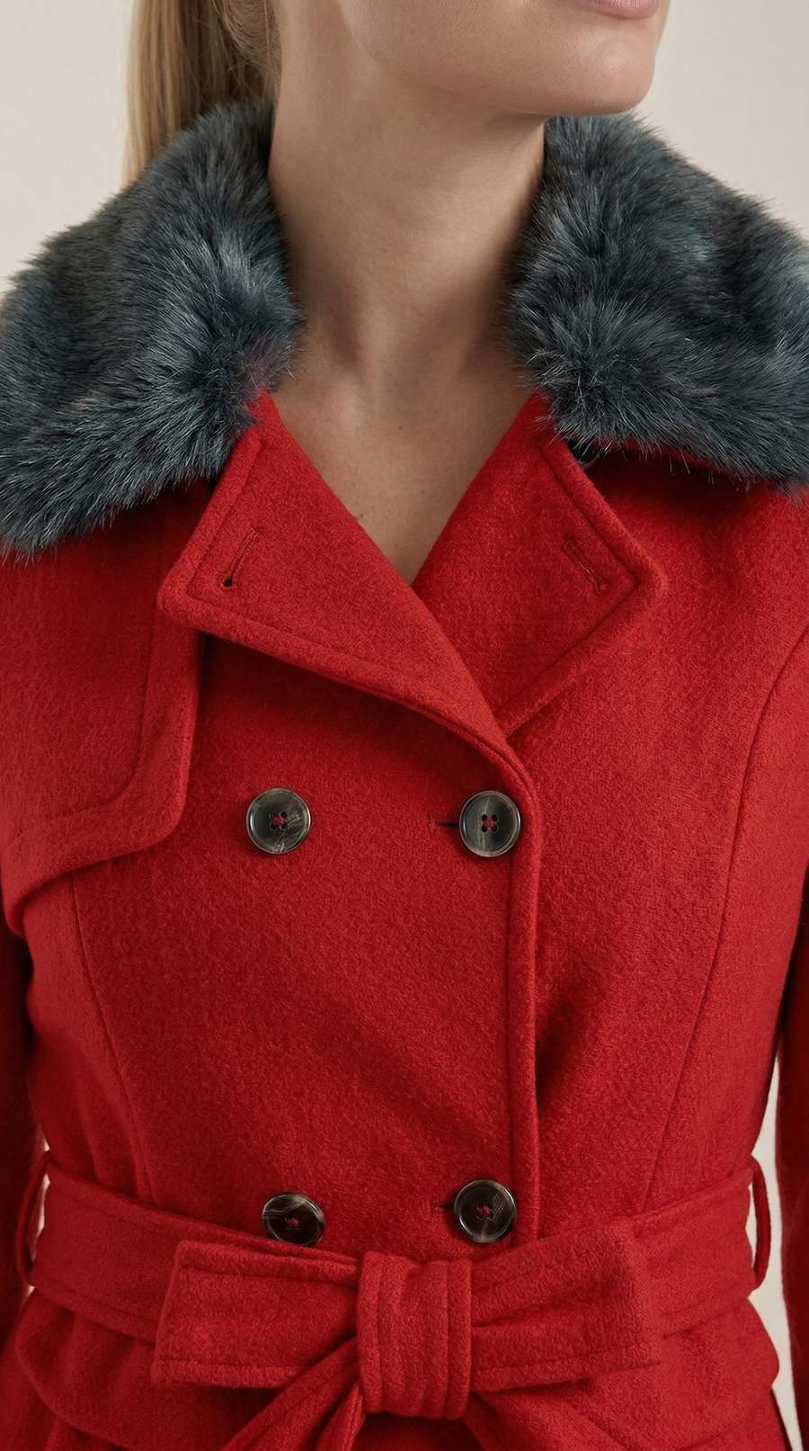 Manteau Mi-long Cintré à Ceinture et Col Fourrure