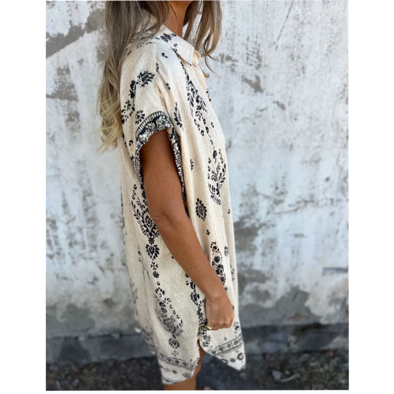 Robe Évasée Imprimée — détail de la coupe évasée et du tombé fluide