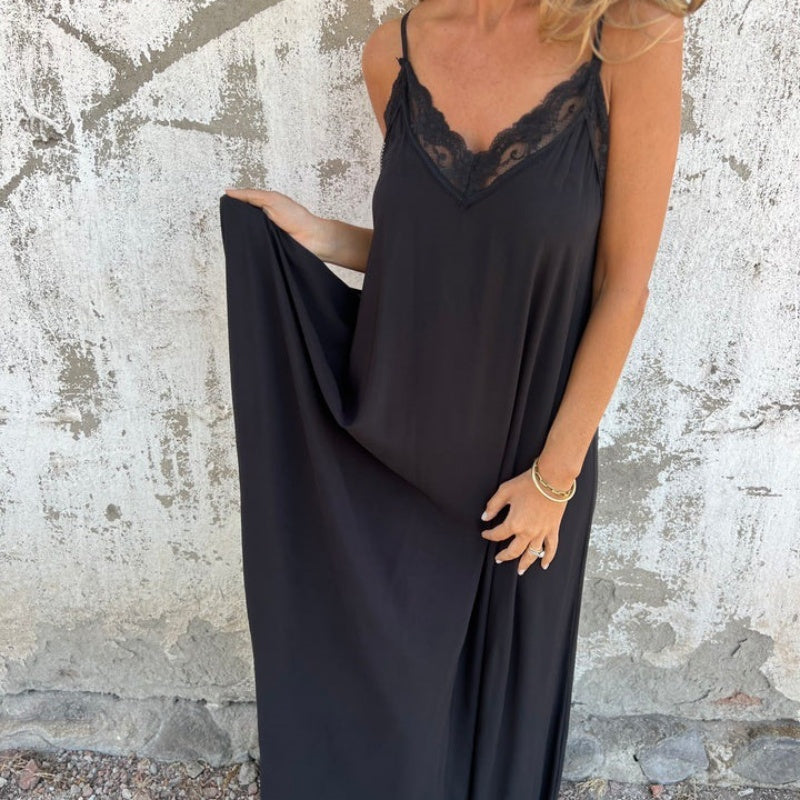 Robe Maxi Dentelle — vue arrière, bretelles spaghetti fines